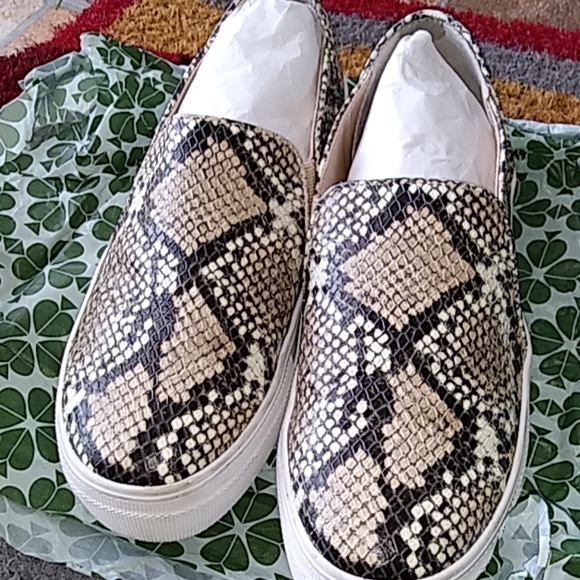 Kate Spade Sneakers ♠ NWT - Picture 4 of 5